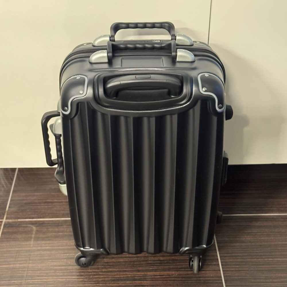 Piccolo Black 5-Bottle Wine Carry-On Luggage